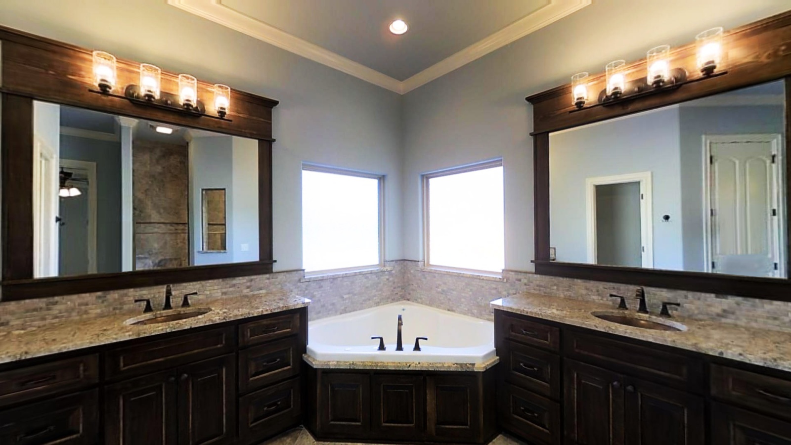 5 Bedrooms Bedrooms, ,4 BathroomsBathrooms,Custom Home,Home Plans,1004